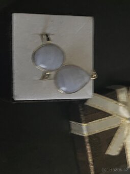 Zlatý prsten a privěsek s chalcedonem - 2