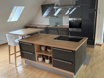 Moderní kuchyně s ostrůvkem (1202.24) - 2