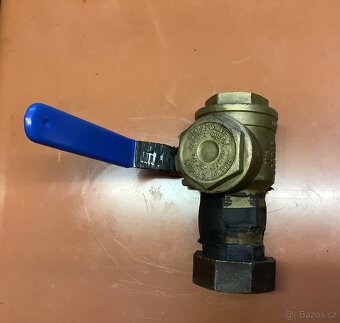 KULOVÝ KOHOUT - 2