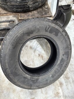 Pneu 265/70 r16 - 2