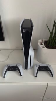 PlayStation 5 (Slim) + 2x DualSense Wireless Controller - 2
