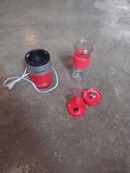 Prodám úplně nový stolní smoothie mixér Concept za 250 Kč - 2