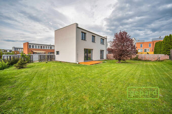 Prodej rodinného domu 123 m2, 4+kk s garáží, pozemek 575 m2, - 2