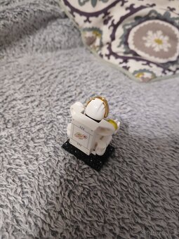 Lego minifigures astronaut - 2