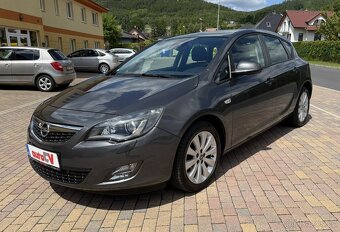 OPEL ASTRA J 1.6 16V 85kW-2010-128.772KM-XENON,AC,VÝHŘEV- - 2