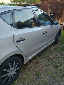 Hyundai i30, 1.6, 66kw letní a zimní kola - 2