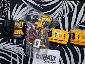 Aku vrtací šroubovák DeWalt DCD796P2-QW 18V, 2x 5.0 Ah - 2