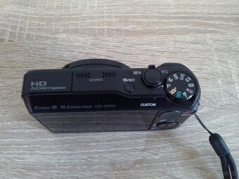Sony CyberShot DSC-HX20V - 2