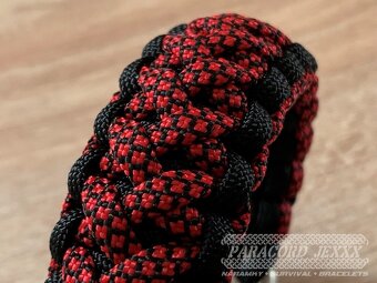 PARACORD náramek (18 cm) black - red - 2