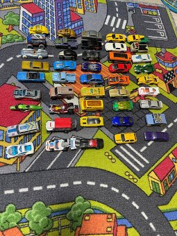 Autíčka Hot Wheels - 2