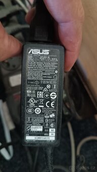 Napájecí adaptér pro notebook ASUS 19V 2,1A - 2