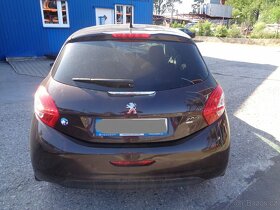 Peugeot 208 1,6hdi, 82kw, Rozprodám na náhradní díly - 2