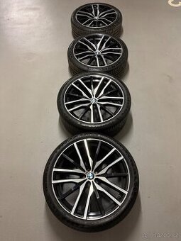 Letní sada BMW styling 742M 22"X5 G05, X6 G06 - 2