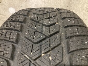 Zimní pneumatiky Pirelli 235/55 R18 - 2