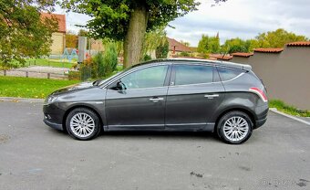 Lancia Delta 1.6 Multijet 88 kW Platino automat - 2