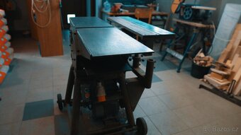 Srovnávačka s protahem, stolní pilou, příprava na frézování - 2