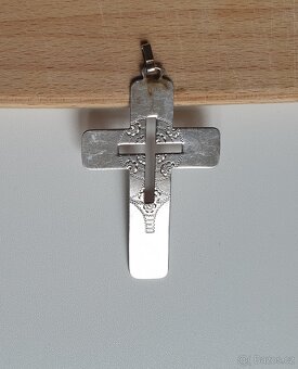 velký stříbrný přívěsek kříž 10g - 2