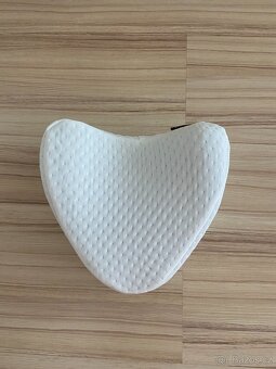 Dreamolino Leg Pillow - NOVÝ ZDRAVOTNÍ POLŠTÁŘ - 2