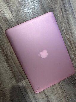 MacBook Air 13” (2017) – skvělý stav, jen 65 cyklů baterie - 2