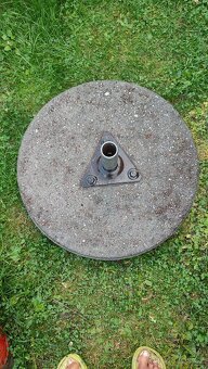 Podstavec pod slunečník - 2