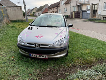 RŮŽOVÁ RAKETA NA PRODEJ - 2