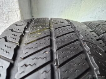 Pár zimních dodávkových pneu Barum Vanis 2 235/65 R16C - 2