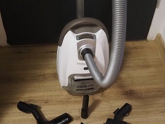 Podlahový vysavač Rowenta Silence - 2