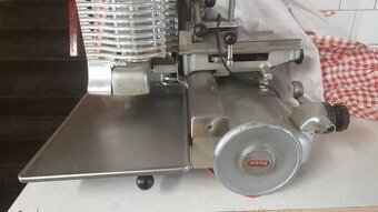 nářezový stroj Berkel - 2