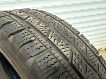Hankook Winter icept LV 195/75R16C 110/108R - 2