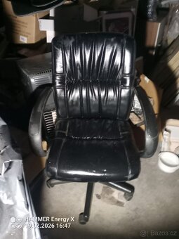 Koženkové křeslo-knacelářské - 2