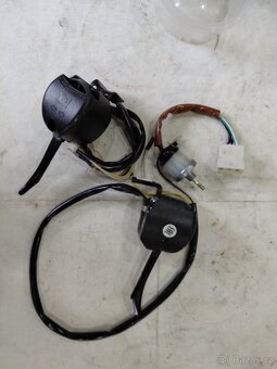 Uaz budiky.svetla.prepinac smeroviek - 2