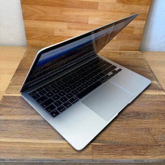 MacBook Air M1 (rol záruka) - 2