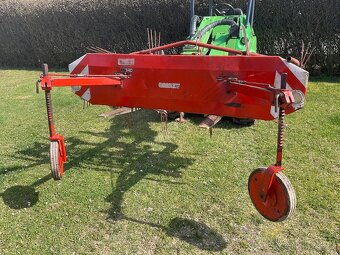 Obraceč sena MF-70 - 2