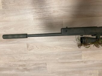 EPES CARLOS SHIFTY BASIC 9300KČ - 2