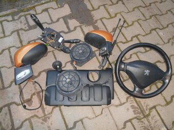 PEUGEOT 207 ZBYTEK DÍLU - 2