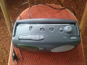 Rádiomagnetofon Grundig - 2
