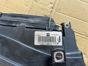Seat 1M1941002D - 2