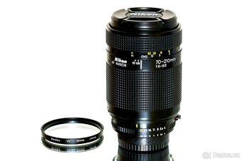 Nikon AF Nikkor 70-210mm 1:4-5,6 + UV Kenko TOP STAV - 2