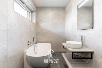 Prodej rodinného domu 4+kk, 190 m2, pozemek 920 m2 - 2