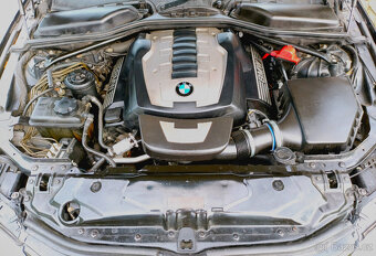 Prodám BMW 550i - 2