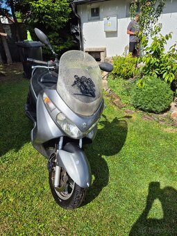 Prodám skútr Suzuki Burgmann - 2