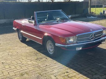 Mercedes-Benz 500 SL z roku 1985 - 2