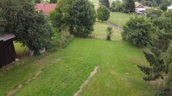 Stavební pozemek 1087m2 v obci Velká Bukovina - 2