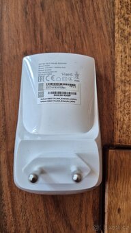 TL- link wifi extender - 2