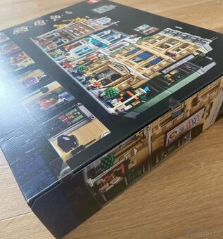 LEGO Icons 10278 Policejní stanice - 2