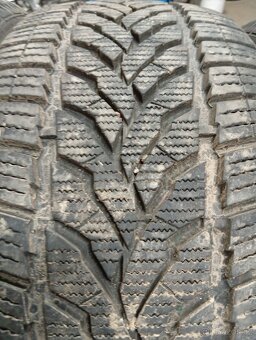 Zimní pneu 235/50R18 101v - 2