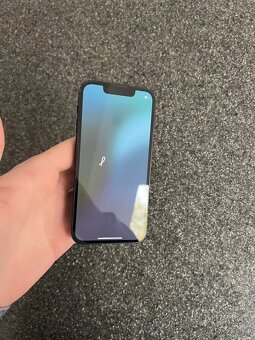 iPhone 13 mini (baterie 87 %) - 2