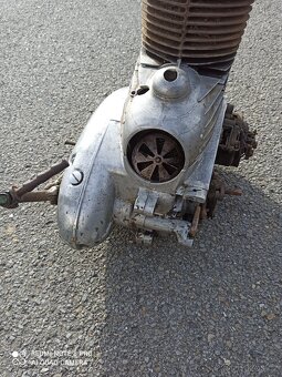 Jawa pérák 250 - 2
