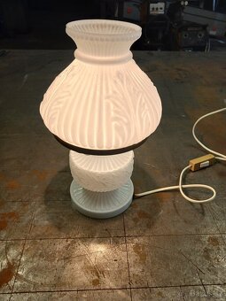 Stará lampa ve stylu petrolejky - 2