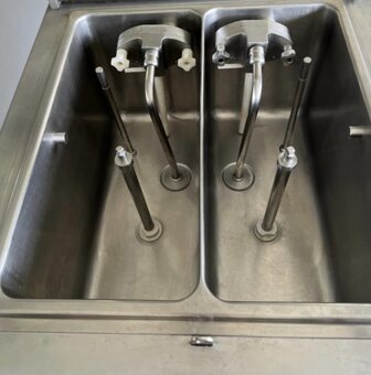 Stroj na zmrzlinu. - 2